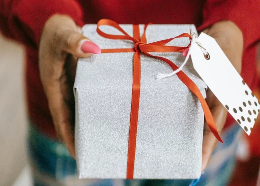 Які подарунки для співробітників обрати на Різдво?