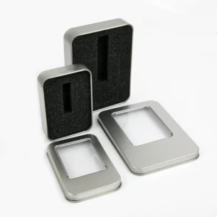 Металева коробка для ручок невелика