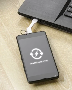 SYNC брелок для iPhone 5/6 - білий