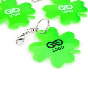 Світловідбиваючий брелок Clover